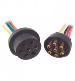 Fichas Y Portafusibles/ FICHA INYECTADA 7 VIAS ACOPLADO / GOMA Y NYLON - CABLE 1.5 MM. - REFORZADA / Maromec un Aliado para tu Comercio