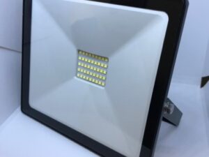 Barras Led/ REFLECTOR DE LED 30W / Maromec un Aliado para tu Comercio